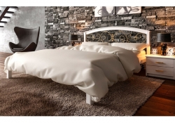 Дерев'яне ліжко Britaniya / Британія з ковкою